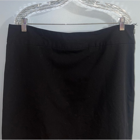 Liz claiborne- black skirt - Picture 2 of 6